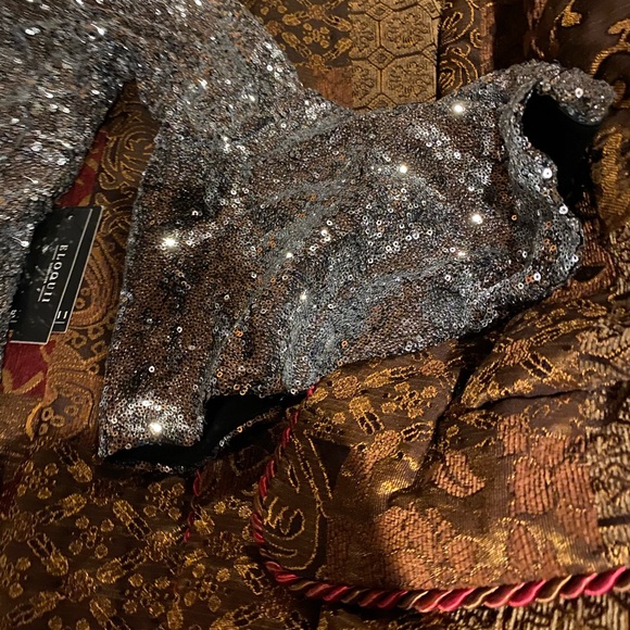 Sequin off shoulder Dress - Picture 3 of 8